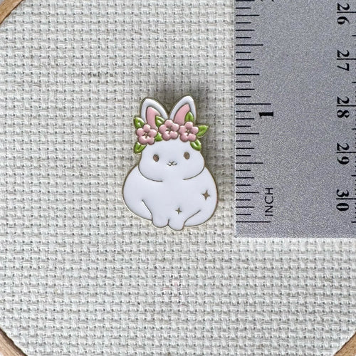 Bunny Rabbit Enamel Needle Minder - StewArt Stitches