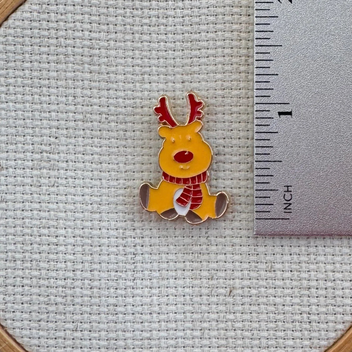 Reindeer Enamel Needle Minder - StewArt Stitches